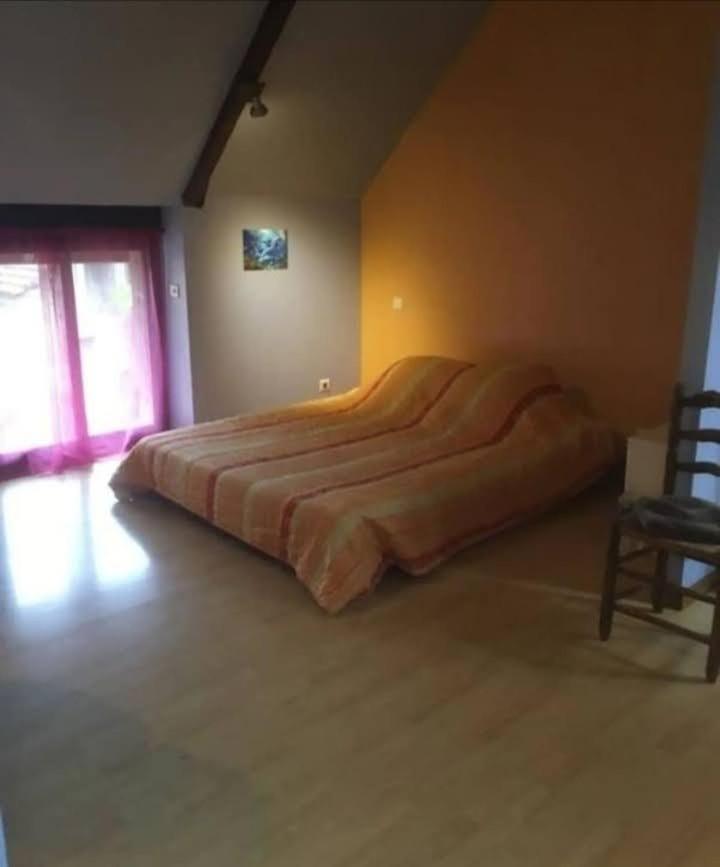 Chambre Chez L'Habitant Rueyres المظهر الخارجي الصورة