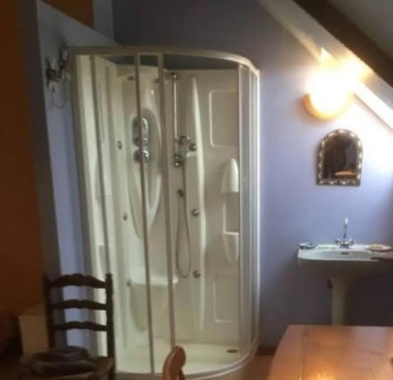 Chambre Chez L'Habitant Rueyres المظهر الخارجي الصورة